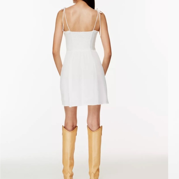 Wilfred Aritzia Fable Dress with B&W Floral Pattern - Picture 7 of 10